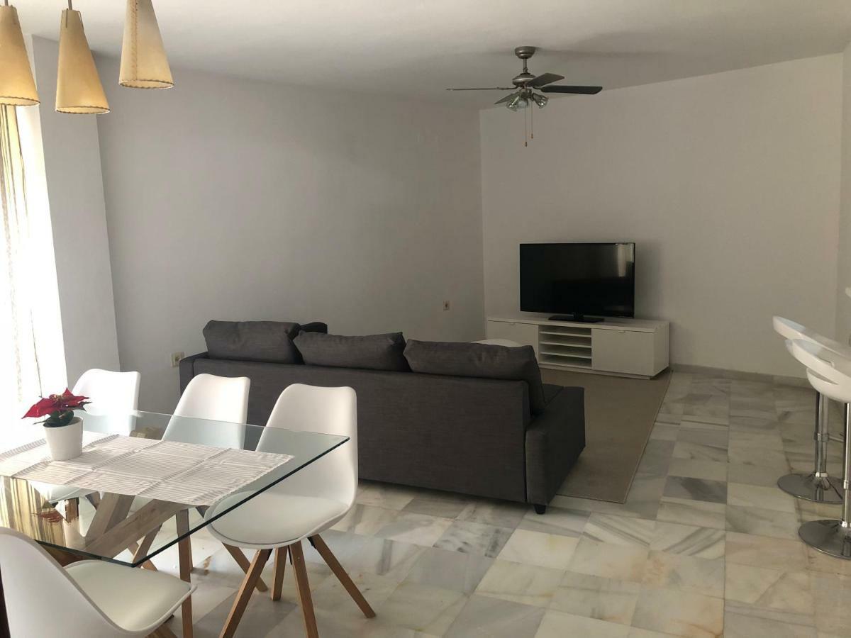 Piso Calle Miguel Bueno Lara 8 - Apartment